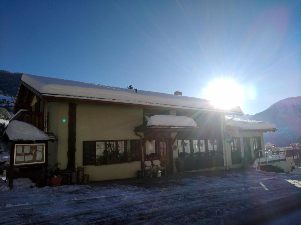 B&B Chalet Rustica Inden, Leukerbad Экстерьер фото